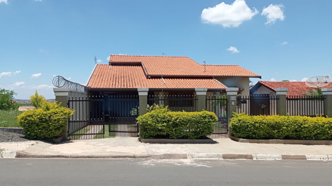 #64 - Casa para Venda em São Pedro - SP